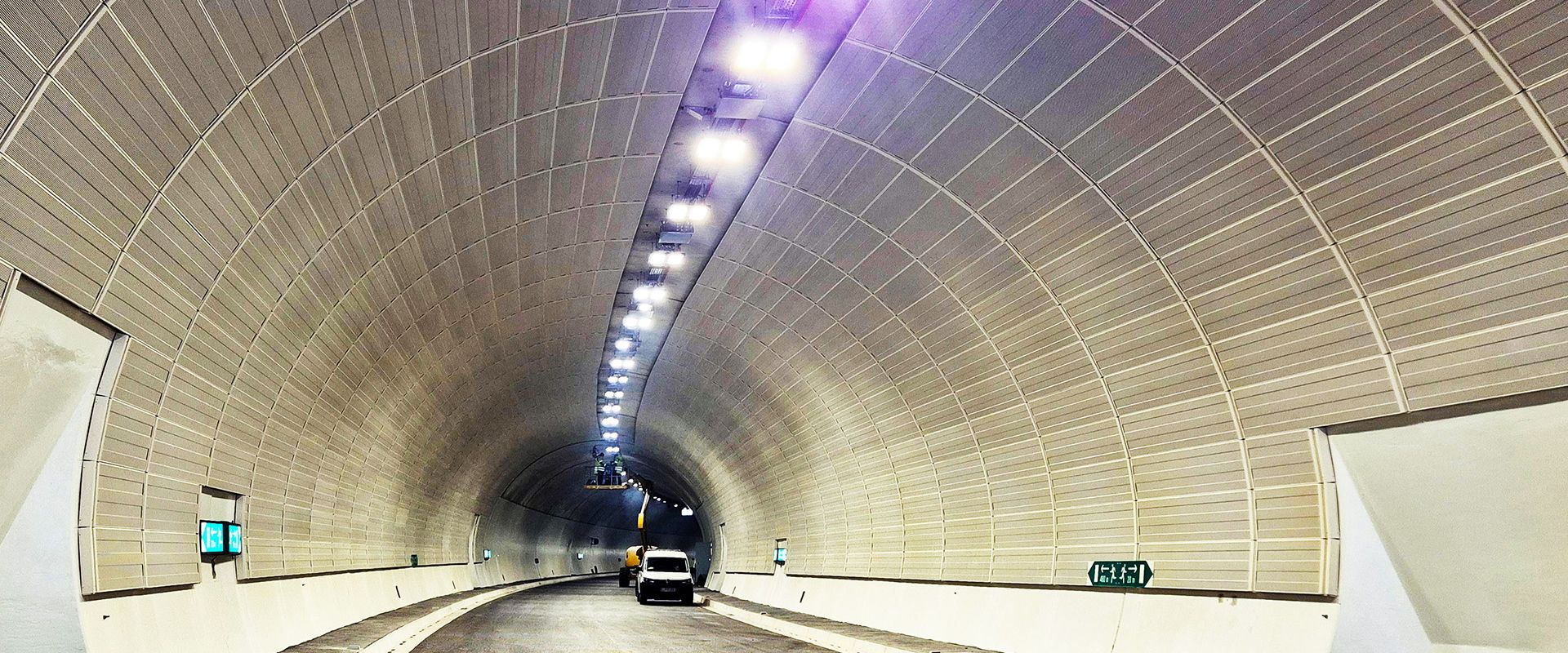 Konovo-Tunnel: Kabelrinnen Hermi-Fast-Klick®